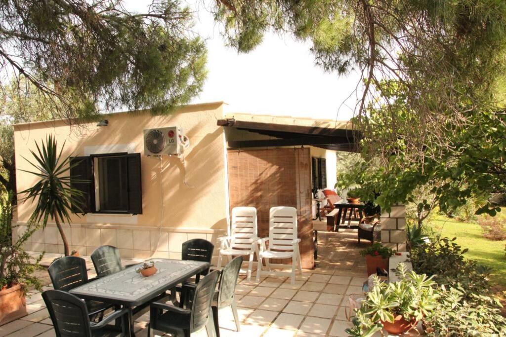 אורוסיי Villa Di Campagna Vicino Al Mare מראה חיצוני תמונה